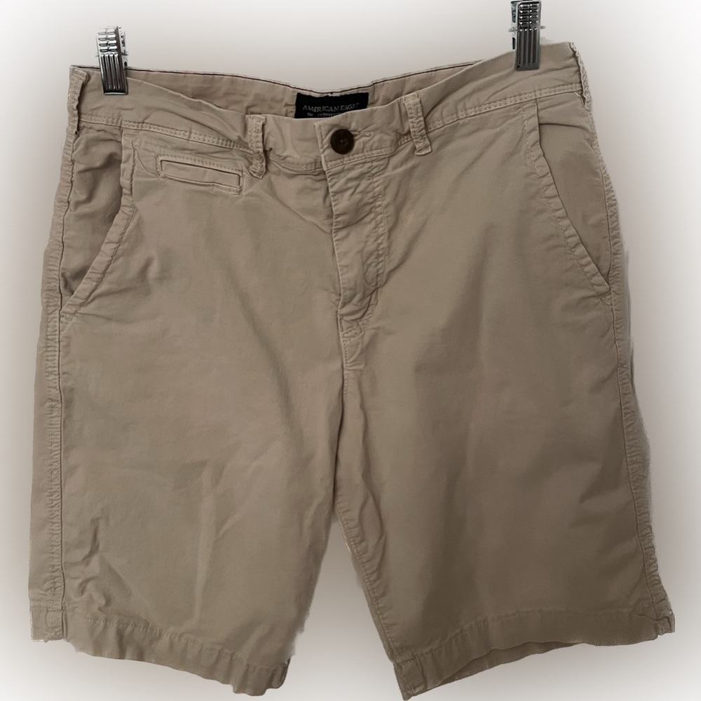 Men’s American Eagle Shorts. Size 31 Waist. Color Medium Khaki.